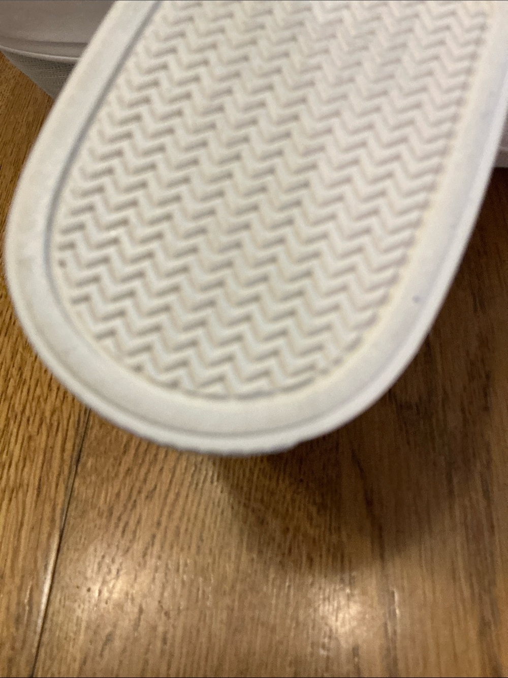 Woman’s Old Navy white slip on knit sneaker. Size 9. NWT! Never worn! - Picture 7 of 8